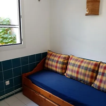 Maison Dans Piscine Tennis Vic-la-Gardiole