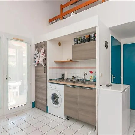 Holiday home Maison Dans Piscine Tennis