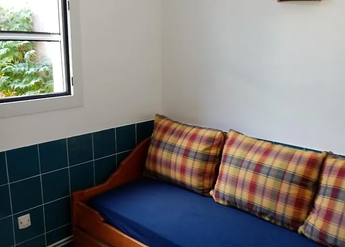 Maison Dans Piscine Tennis Vic-la-Gardiole